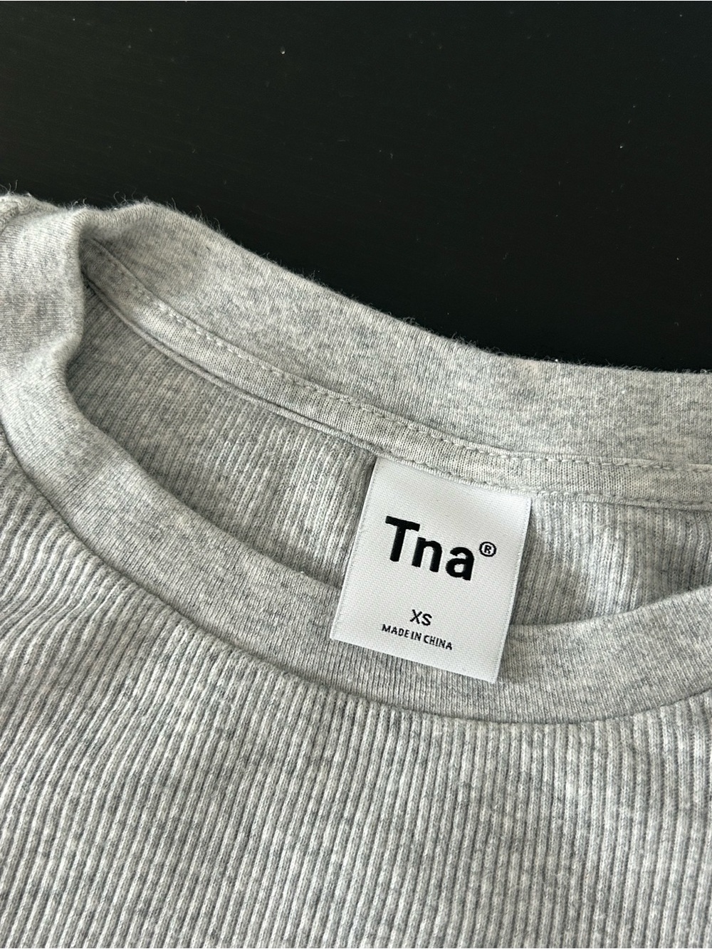 TNA Gray Ribbed Long Sleeve Cropped Tee - Picture 4 of 7